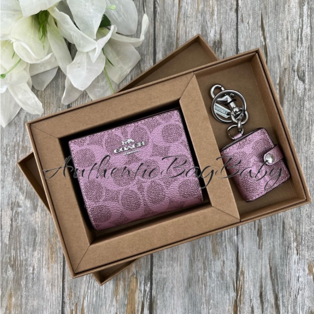 Coach Boxed Snap Wallet & Picture Frame Charm Pink Metallic
